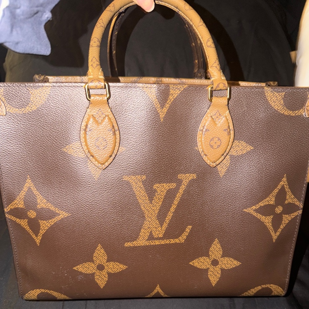 Louis Vuitton OnTheGo Monogram Reverse Bag, Used, 100% Authentic !